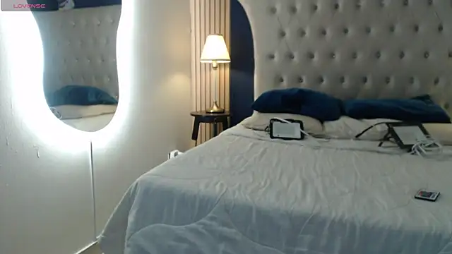 Snapshot of SalvadorFit chatting on May 6, 2026, 8:36 pm SalvadorFit online show from May 6, 2026, 8:36 pm