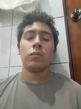Snapshot of latinbigcock1_ chatting on April 11, 2026, 2:05 am latinbigcock1 online show from April 11, 2026, 2:05 am