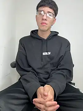 arthurdavies online show from January 8, 2026, 9:33 am