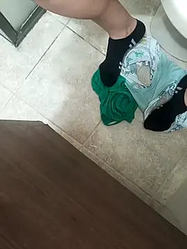 jenpaoo6- online show from October 22, 2025, 2:39 pm