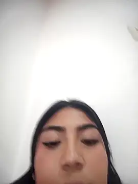 Violettabloom  online show from October 7, 2025, 8:50 pm