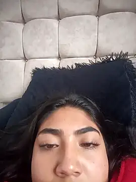 Violettabloom  online show from October 13, 2025, 8:53 pm