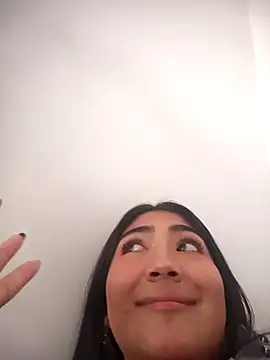 Violettabloom  online show from October 22, 2025, 7:13 pm