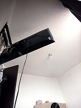 Violettabloom  online show from October 27, 2025, 6:01 pm