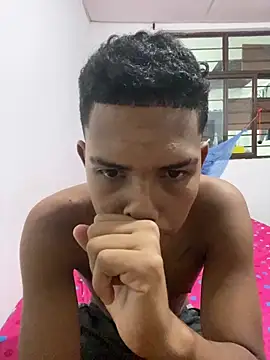 Skinny3-0 online show from October 2, 2025, 4:08 am