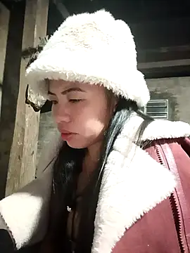 tulipsexy online show from November 25, 2025, 1:44 pm