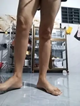 SuriBaby18 online show from October 14, 2025, 9:48 pm