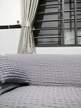 SuriBaby18 online show from November 1, 2025, 8:44 pm