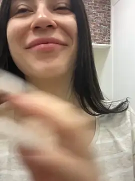 Valerie Ohara online show from September 26, 2025, 3:21 am