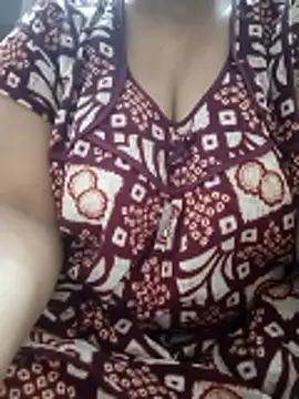 Snapshot of Jeya_thakur chatting on May 13, 2026, 6:33 am Jeya thakur online show from May 13, 2026, 6:33 am