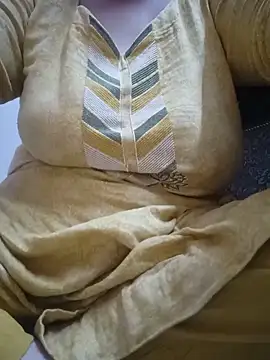 Snapshot of Jeya_thakur chatting on May 17, 2026, 7:39 am Jeya thakur online show from May 17, 2026, 7:39 am