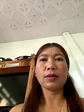 Milky-milk online show from October 9, 2025, 2:20 am