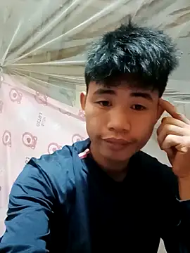 Snapshot of Nhyy_xx chatting on April 23, 2026, 8:24 am Nhyy xx online show from April 23, 2026, 8:24 am