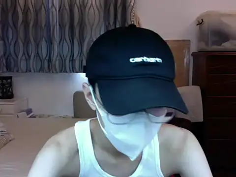 kai101010 online show from September 18, 2025, 4:47 am