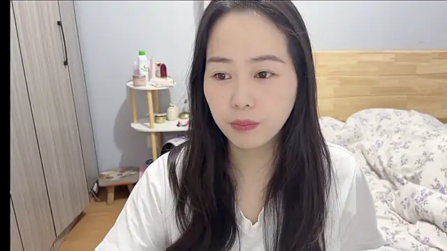 Snapshot of wxj1019 chatting on February 9, 2026, 4:49 am wxj1019 online show from February 9, 2026, 4:49 am