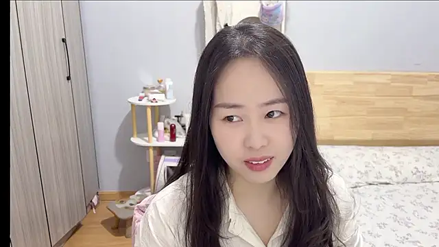 Snapshot of wxj1019 chatting on February 10, 2026, 4:49 am wxj1019 online show from February 10, 2026, 4:49 am