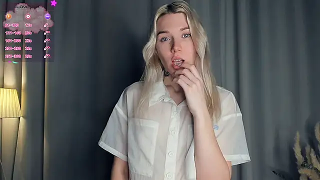 DianeHonnette online show from October 31, 2025, 7:48 pm