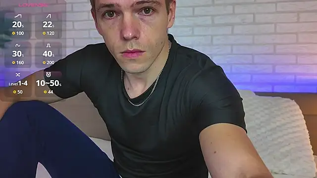 GarettVoss online show from October 11, 2025, 4:33 am