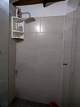 Suzanelee1 online show from November 8, 2025, 10:15 am