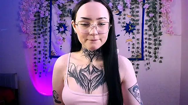 MollyKissy online show from April 10, 2026, 4:06 am