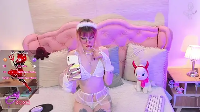 Rossiie Hunt  online show from November 18, 2025, 4:11 pm