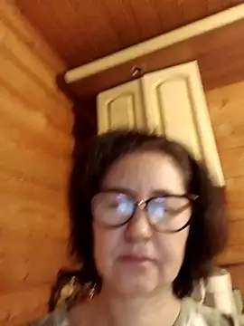 vikimoon11 online show from October 5, 2025, 9:51 am