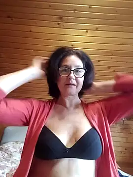 vikimoon11 online show from October 31, 2025, 1:12 pm