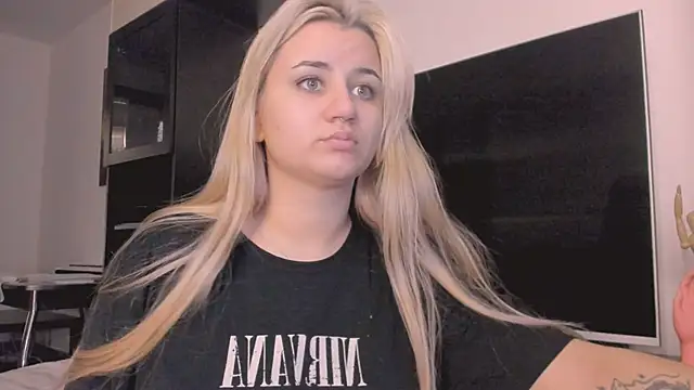 BarbaraSiren online show from November 1, 2025, 12:07 pm