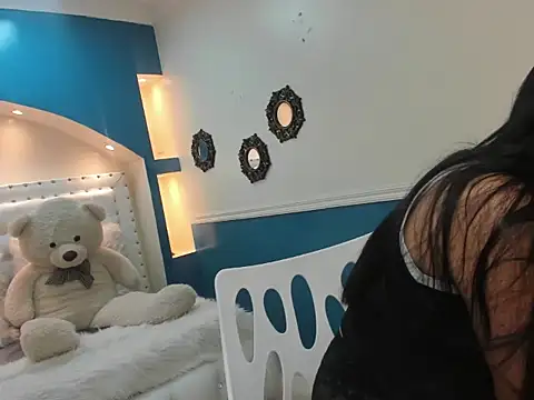 ivet hall online show from September 22, 2025, 5:48 pm