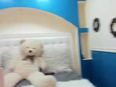 ivet hall online show from September 23, 2025, 7:39 pm