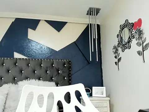 ivet hall online show from October 12, 2025, 11:15 pm