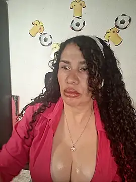 Snapshot of Lina_444 chatting on June 15, 2026, 1:30 am Lina 444 online show from June 15, 2026, 1:30 am