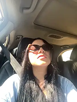 XxsarawxX online show from September 21, 2025, 7:59 pm