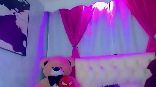 Julia Bulette1 online show from March 5, 2026, 1:45 am