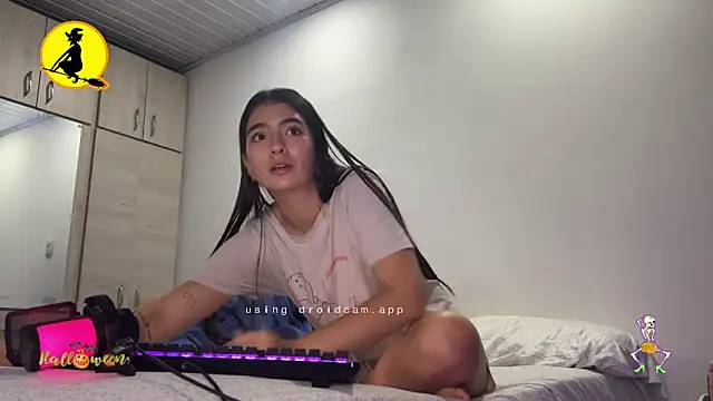 vipxxx2 online show from October 25, 2025, 4:31 am