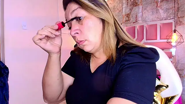 MaylinRosse  online show from April 11, 2026, 6:56 pm