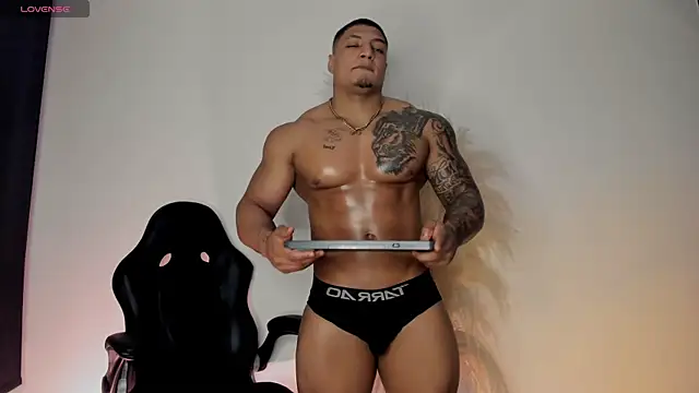 chrizmacgregor online show from September 29, 2025, 2:49 am