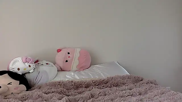 pinkybaby444 online show from October 7, 2025, 9:45 pm