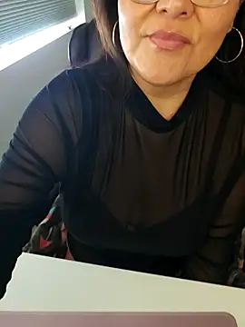 sw33th3art online show from November 17, 2025, 5:41 pm