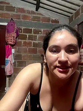 lunasexyhot18 online show from September 18, 2025, 5:15 pm