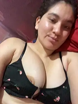 lunasexyhot18 online show from September 20, 2025, 3:24 pm