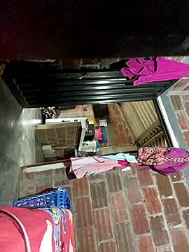 lunasexyhot18 online show from September 23, 2025, 7:17 pm