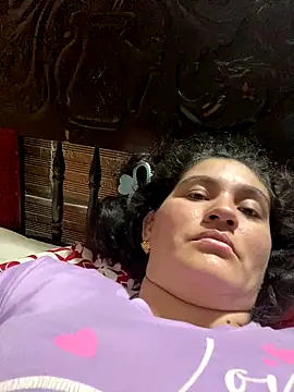 lunasexyhot18 online show from September 29, 2025, 10:25 pm