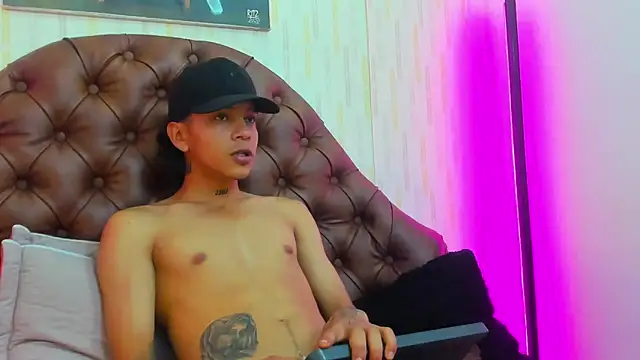 noah blake0 online show from September 20, 2025, 5:08 am