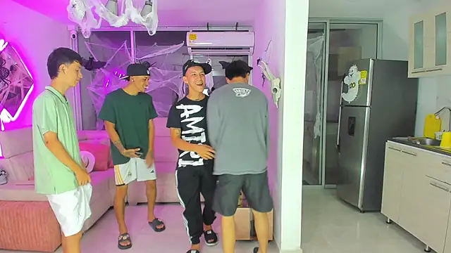 Snapshot of Houseofwarrios chatting on October 2, 2025, 5:25 am Houseofwarrios online show from October 2, 2025, 5:25 am