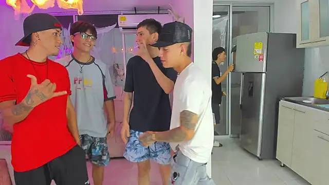 Snapshot of Houseofwarrios chatting on October 18, 2025, 5:21 am Houseofwarrios online show from October 18, 2025, 5:21 am