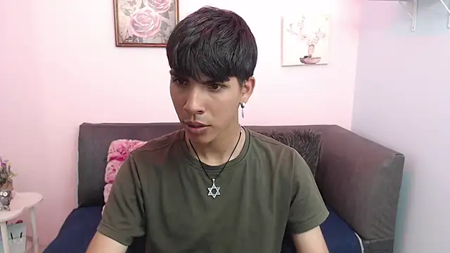 Snapshot of David_925_ chatting on September 24, 2025, 4:05 am David 925 online show from September 24, 2025, 4:05 am