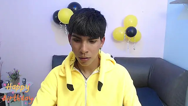 Snapshot of David_925_ chatting on September 25, 2025, 5:11 am David 925 online show from September 25, 2025, 5:11 am