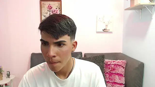 Snapshot of David_925_ chatting on October 7, 2025, 4:20 am David 925 online show from October 7, 2025, 4:20 am