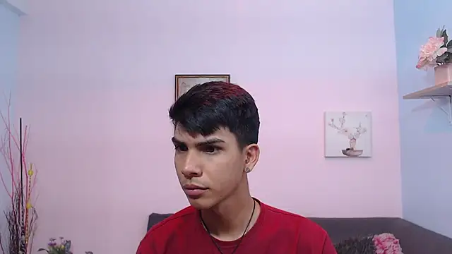 Snapshot of David_925_ chatting on October 22, 2025, 11:32 am David 925 online show from October 22, 2025, 11:32 am